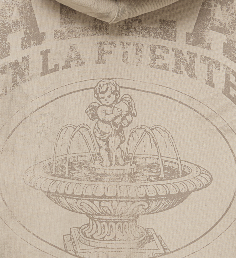 Allá En La Fuente